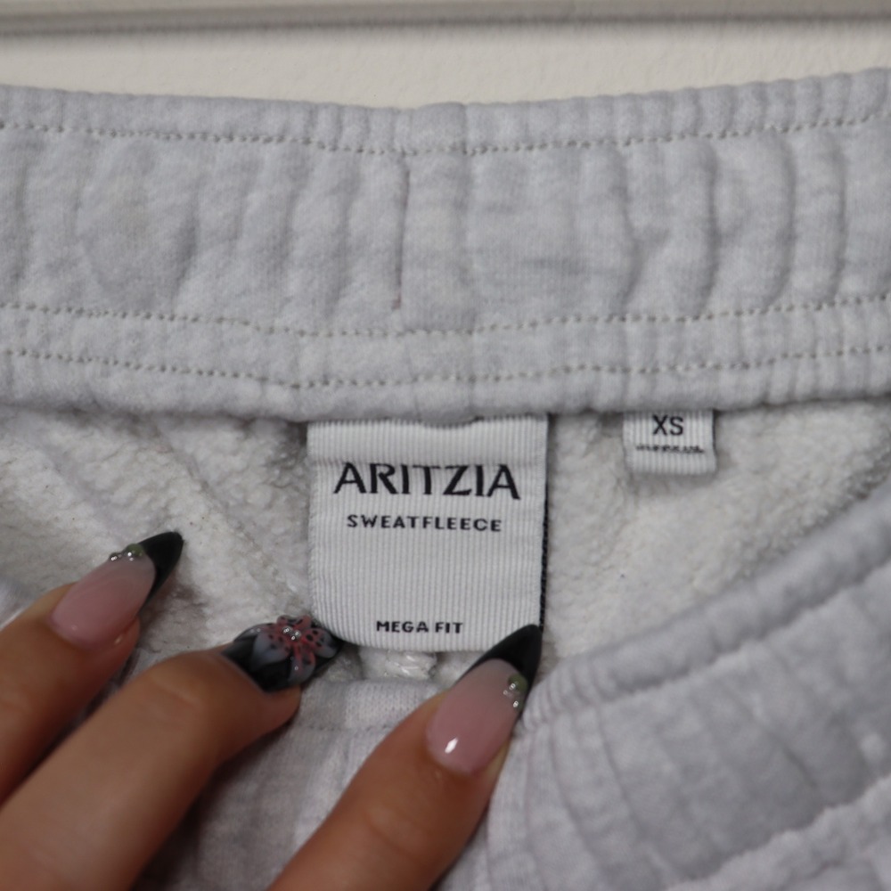 Aritzia Sweatfleece Mega Cargo Sweatpants Heather Grey High Waisted Joggers - Picture 4 of 5